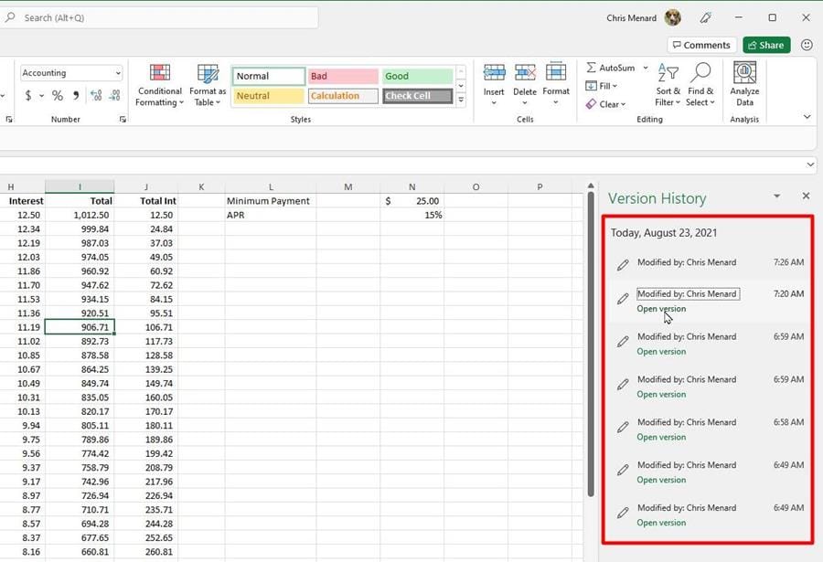 OneDrive allows you to choose previous version of a file in Version History panel OneDrive allows you to choose previous version of a file in Version History panel